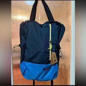 NWT- Patagonia Navy and Blue Men's Backpack/Tote Bag